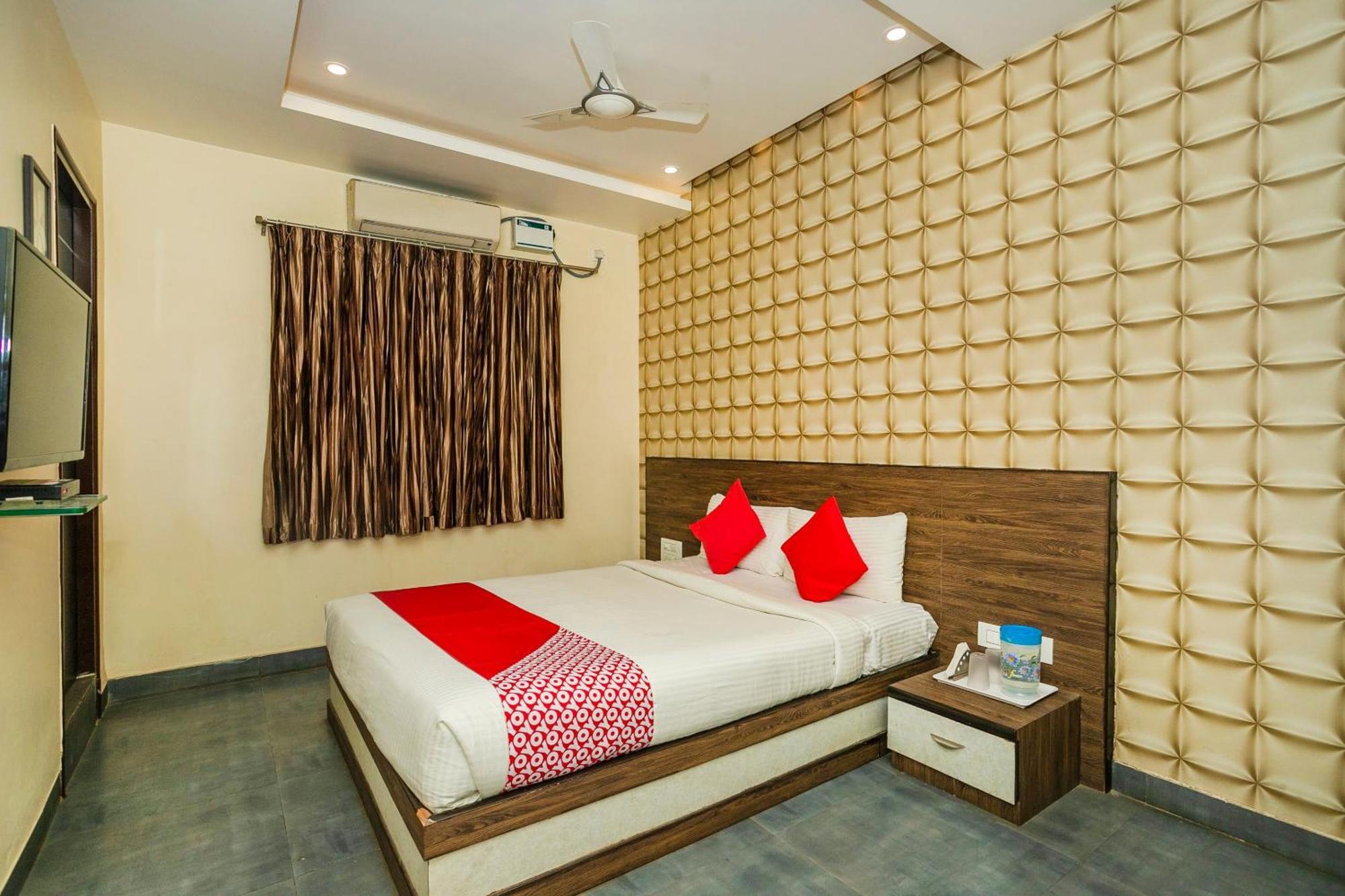 Super Collection O Indian Suites Near Sitara Restaurant Bangalore Exterior photo