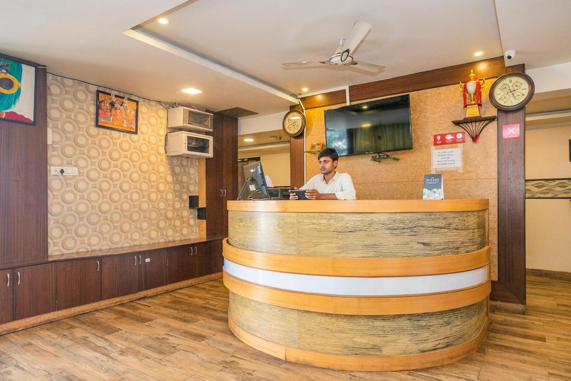 Super Collection O Indian Suites Near Sitara Restaurant Bangalore Exterior photo